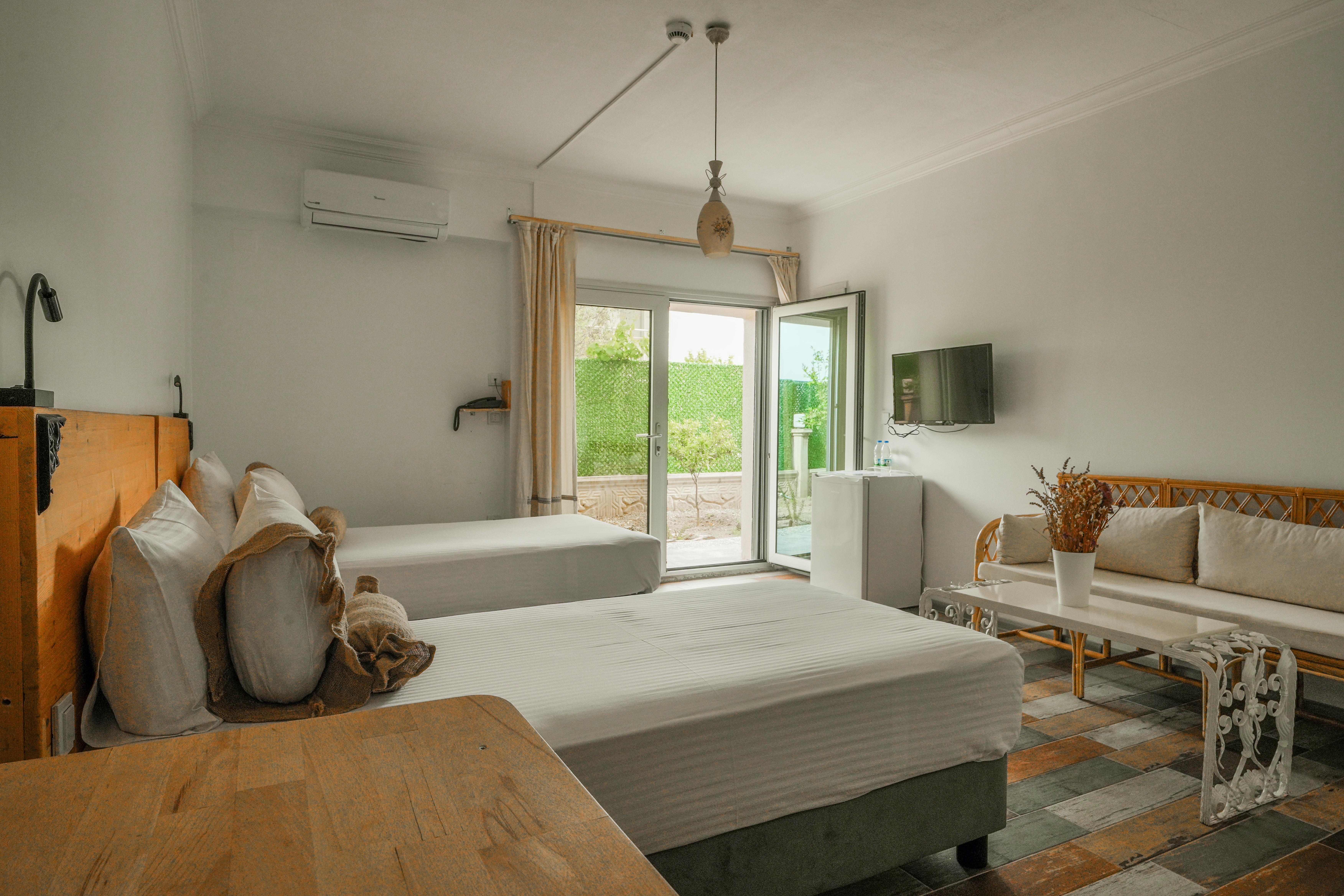 Twin Bed Oda